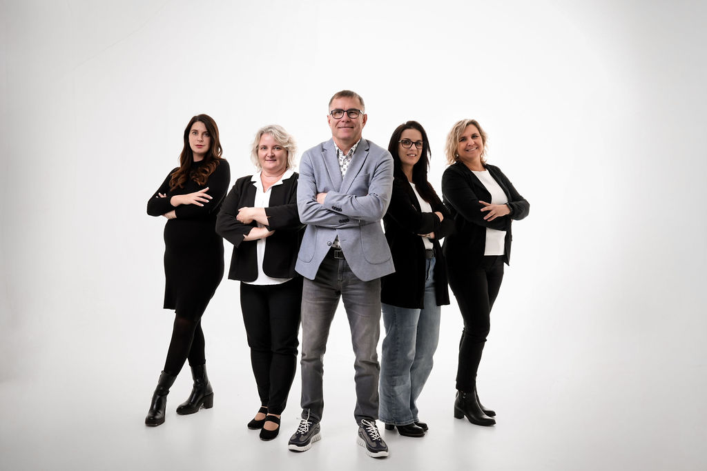 Tým Hrdý poradce – formální týmové foto